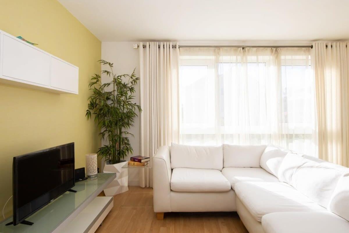 Sunny & Modern Near The Beach & Village W Parking East Wittering Exterior photo